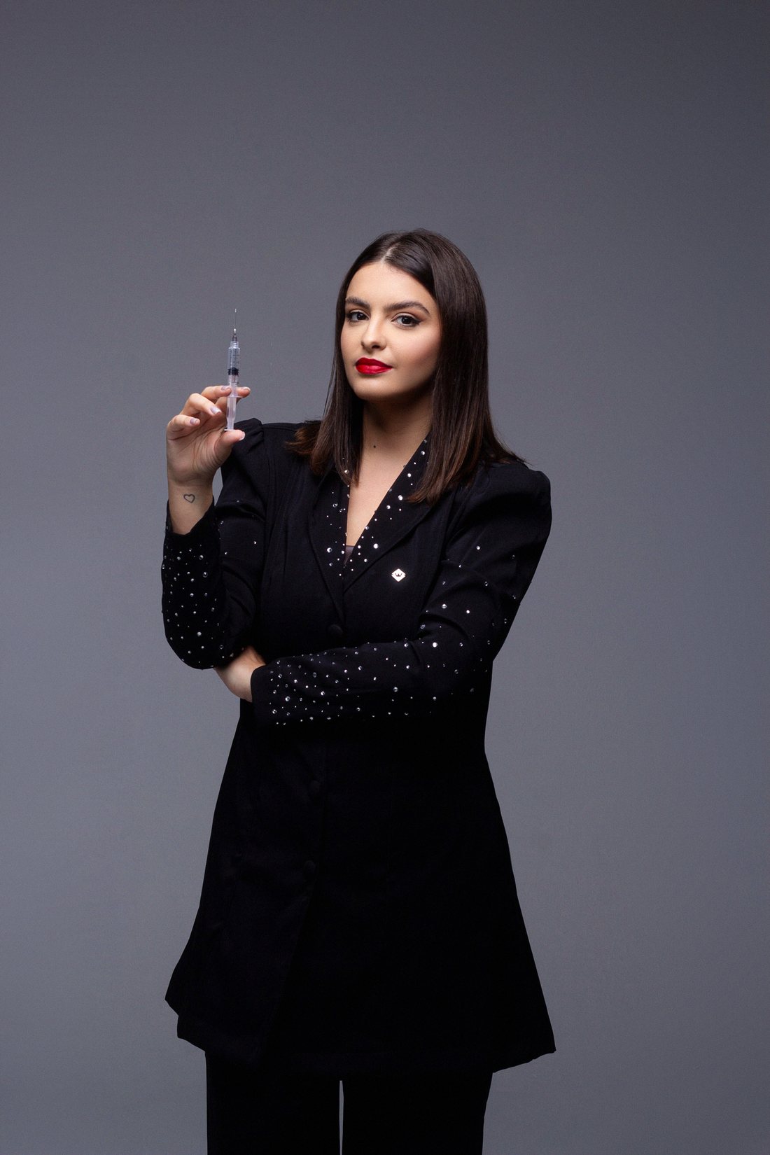 Dra. Ana Delazari, especialista em botox e harmonização facial em Balneário Camboriú